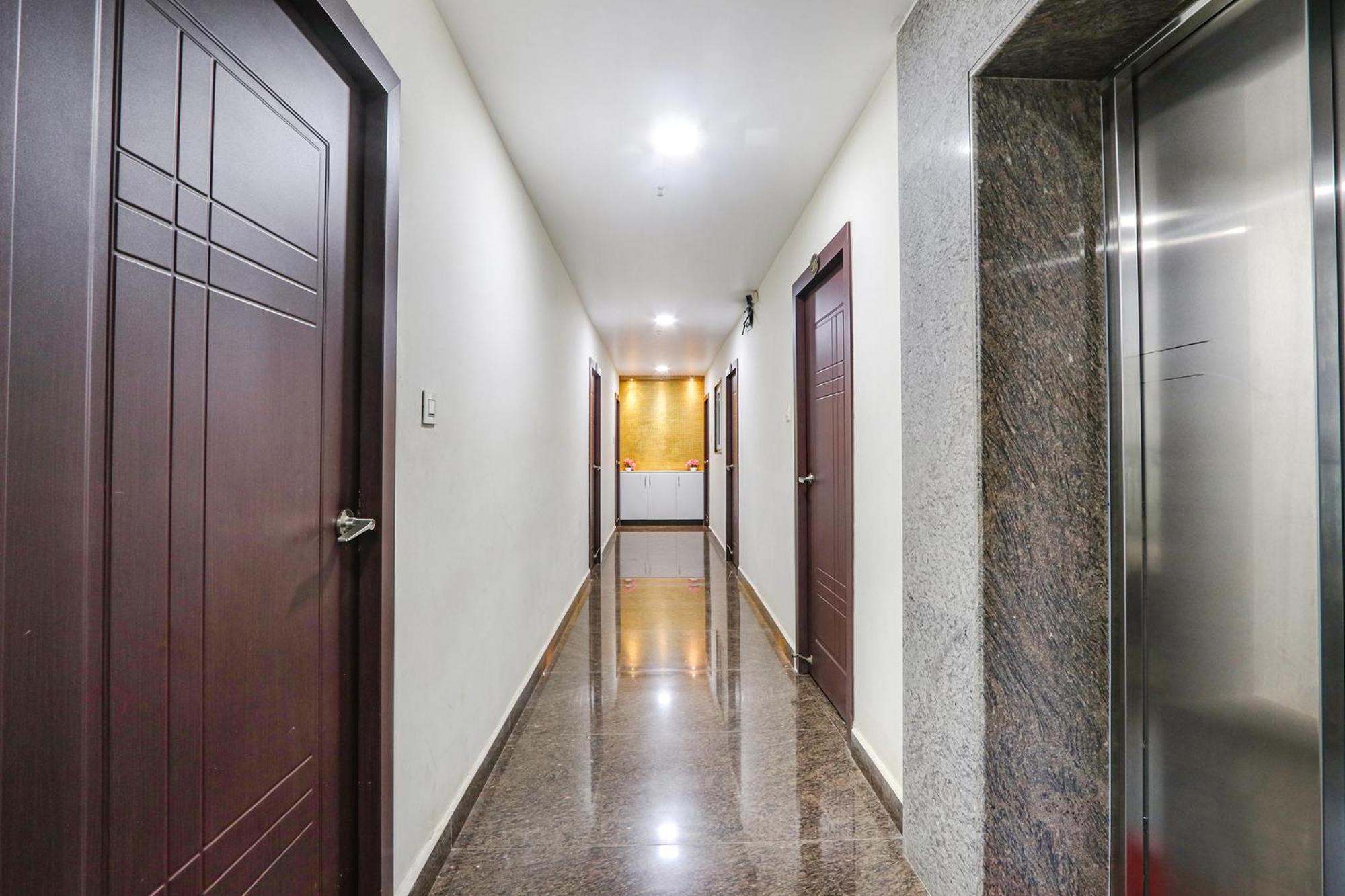 Fabhotel The Sunrise Inn - Nr Gayatri Vidya Parishad College Of Engineering فيساخاباتنام المظهر الخارجي الصورة
