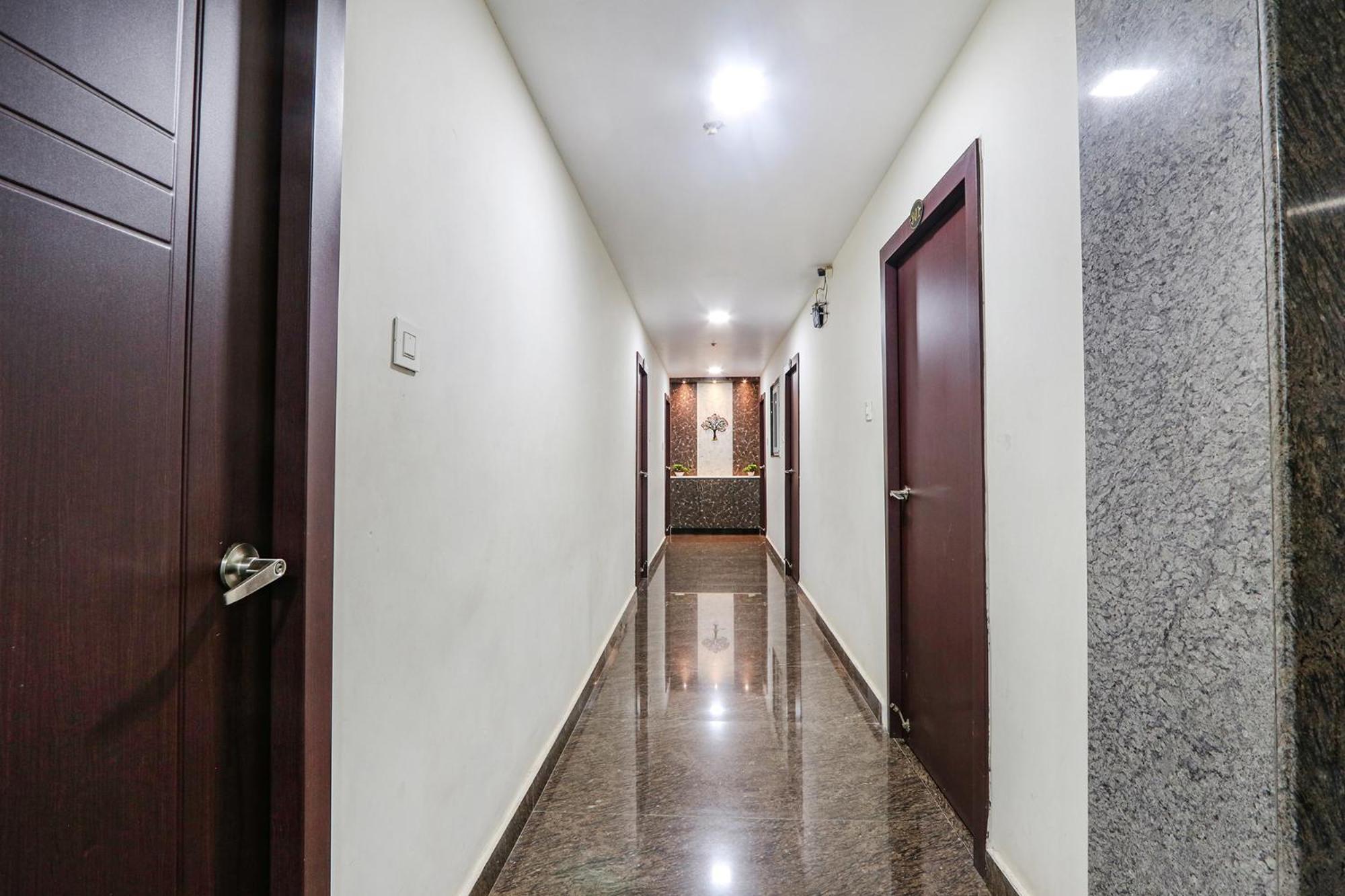 Fabhotel The Sunrise Inn - Nr Gayatri Vidya Parishad College Of Engineering فيساخاباتنام المظهر الخارجي الصورة