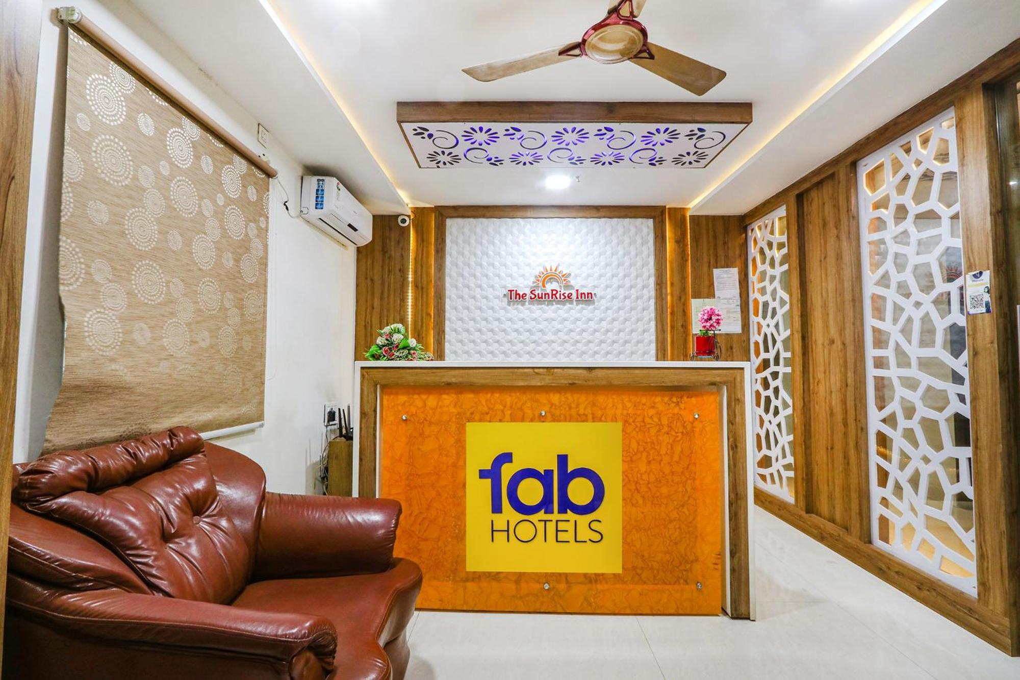 Fabhotel The Sunrise Inn - Nr Gayatri Vidya Parishad College Of Engineering فيساخاباتنام المظهر الخارجي الصورة
